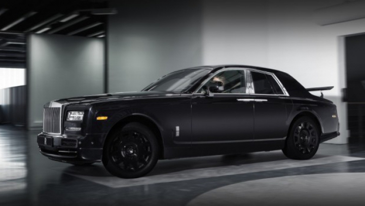 (FOTO) Compania Rolls-Royce testează prototipul primului său SUV