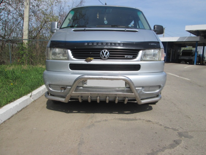 SCENE ca în filme la Vama Sculeni. Un contrabandist a încercat să evadeze cu un vameş la bord (FOTO)