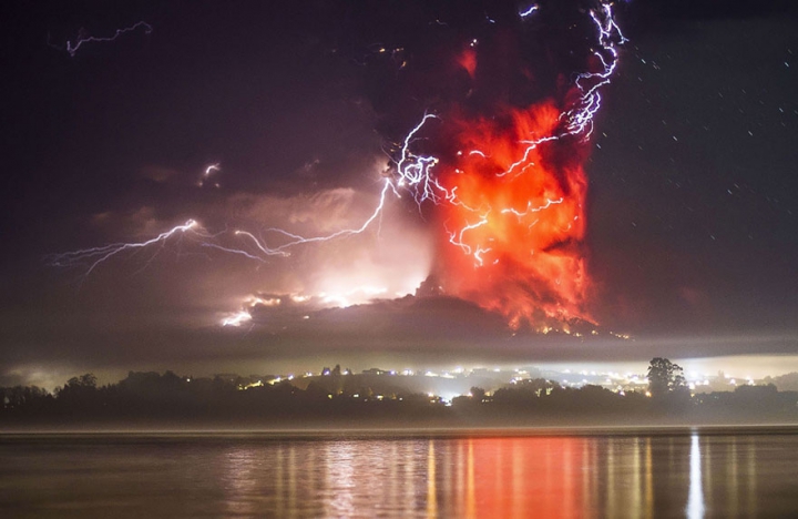 "Armageddon-ul" din Chile a motivat mii de oameni să posteze pe Internet imagini SPECTACULOASE