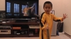 Calităţi incredibile. Un copil de 3 ani îl imită pe Bruce Lee la perfecţie (VIDEO)  