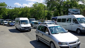 Dispariţie misterioasă de pe străzile Capitalei! Cum speră şoferii că vor evita amenzile (VIDEO)