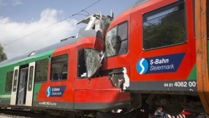 Grav accident feroviar în Austria! Un om a murit după ce două trenuri s-au ciocnit frontal