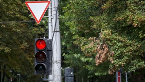 ATENŢIE, şoferi! Manifestările de comemorare dau peste cap traficul în Chişinău 