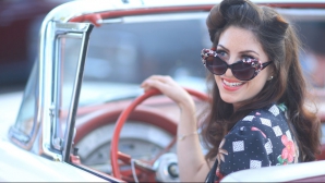 Poliţiştilor nu le-a venit a crede! Cum a fost surprinsă o femeie în timp ce conducea cu 90 km/h