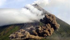 O nouă ERUPȚIE a vulcanului Turrialba din Costa Rica. Ce au simțit locuitorii orașului 