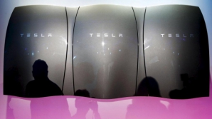 PUBLIKA ONLINE: Număr URIAŞ de comenzi pentru acumulatorul Tesla. Care e secretul (VIDEO)