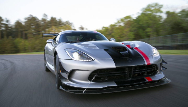 VIPER ACR, cea mai performantă variantă sport a modelului american Dodge (FOTO)