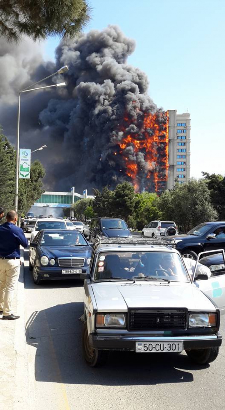 CLIPELE DE GROAZĂ din momentul  incendiului din Azerbaidjan (FOTOREPORT)