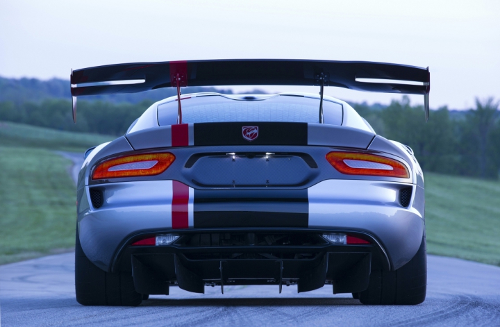 VIPER ACR, cea mai performantă variantă sport a modelului american Dodge (FOTO)