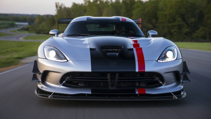 VIPER ACR, cea mai performantă variantă sport a modelului american Dodge (FOTO)