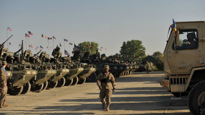 DEMONSTRAȚIE DE FORȚĂ a americanilor în România. Mărșăluiesc cu tehnica grea prin țară (FOTO)