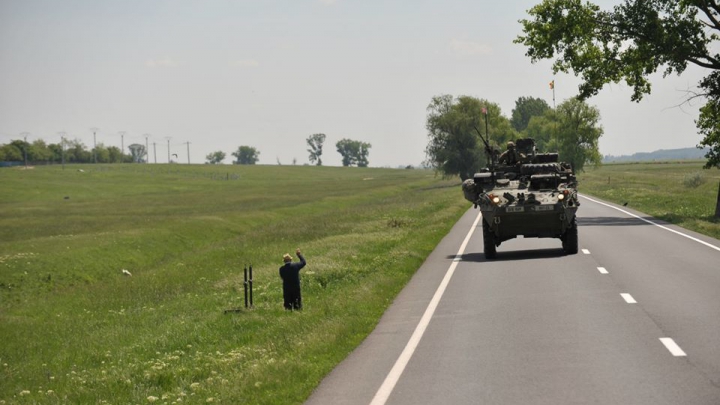 DEMONSTRAȚIE DE FORȚĂ a americanilor în România. Mărșăluiesc cu tehnica grea prin țară (FOTO)