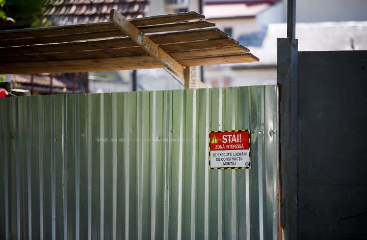 Construcţie cu scandal în centrul Capitalei. Primăria, OBLIGATĂ să autorizeze lucrările (FOTO/VIDEO)