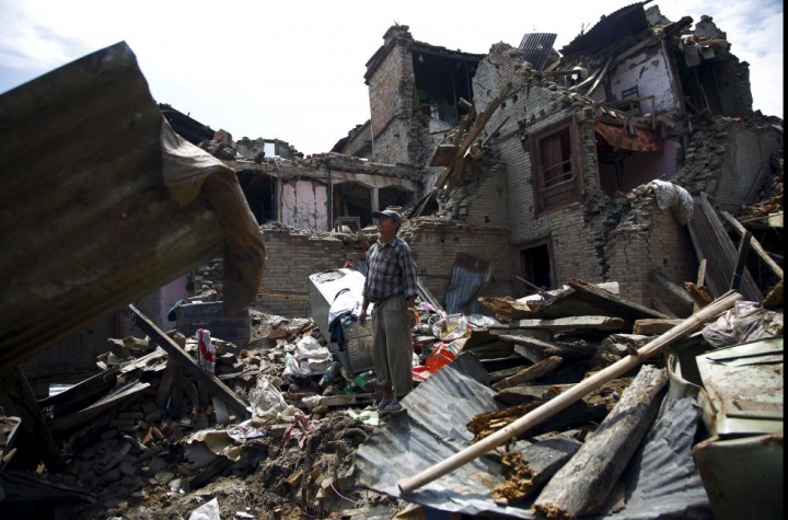 FOTOREPORT: Imagini CATASTROFALE după al doilea seism din Nepal