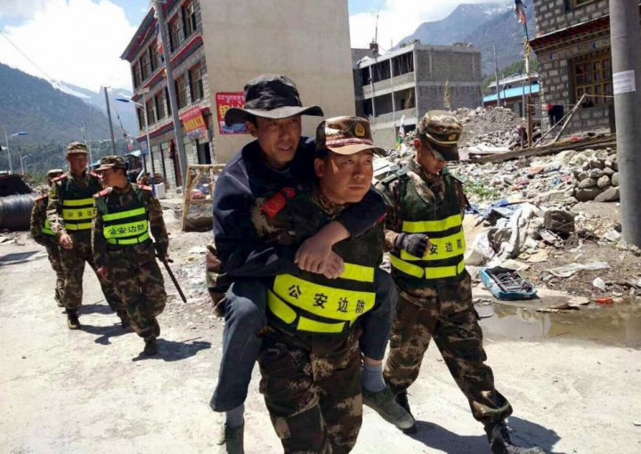 FOTOREPORT: Imagini CATASTROFALE după al doilea seism din Nepal