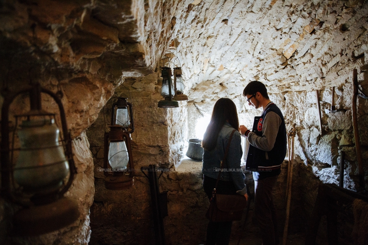 Au luat cu asalt și AU CUCERIT cetatea Sorocii. Mii de moldoveni la Festivalul Medieval