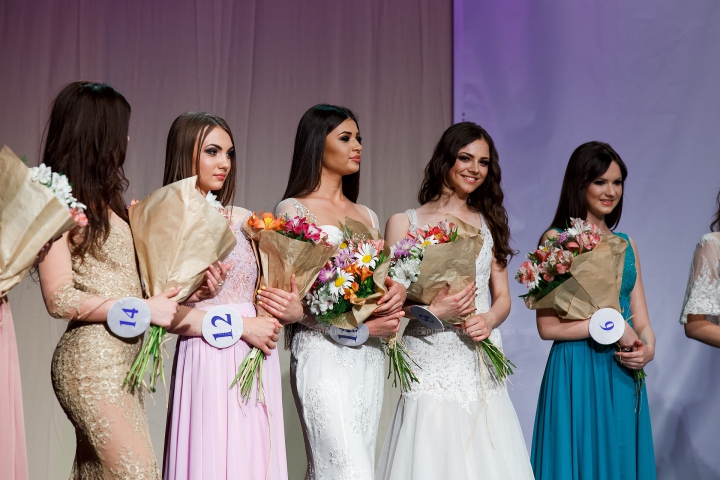 Eleganţă şi frumuseţe pe podium! EA a câştigat concursul Miss Moldova 2015 (FOTOREPORT)