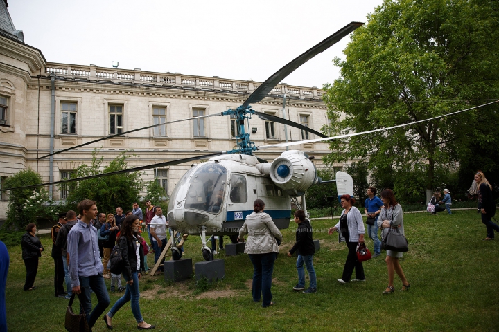 Noaptea Muzeelor la Chișinău. SPECTACOL și aglomerație (FOTOREPORT)