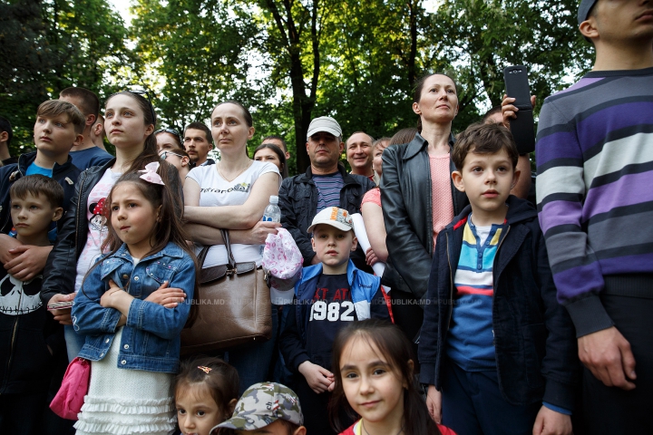 Noaptea Muzeelor la Chișinău. SPECTACOL și aglomerație (FOTOREPORT)