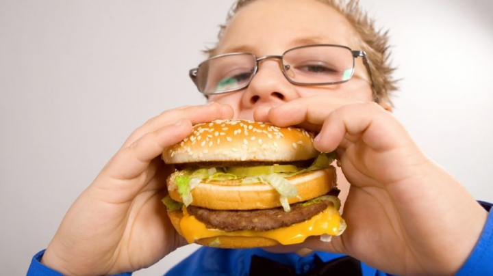 STUDIU: Diabetul gestaţional creşte riscul de prediabet şi obezitate în cazul copiilor