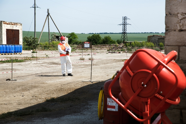 PERICOL pentru oameni şi mediu! Tone de pesticide de la Criuleni vor fi distruse în Marea Britanie (FOTO)