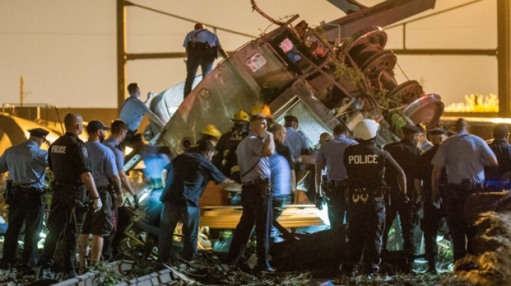 Accident feroviar în SUA. Cinci oameni au MURIT după ce un tren de pasageri a deraiat