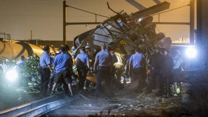 Accident feroviar în SUA. Cinci oameni au MURIT după ce un tren de pasageri a deraiat