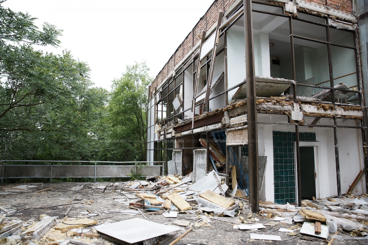 Fostă atracţie a Chişinăului, în ruine! Starea DEPLORABILĂ a Observatorului Astronomic din Capitală