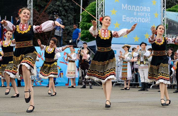 Delicii culinare în Orășelul European din Chișinău. Cum a surprins publicul ambasadorul UE în Moldova