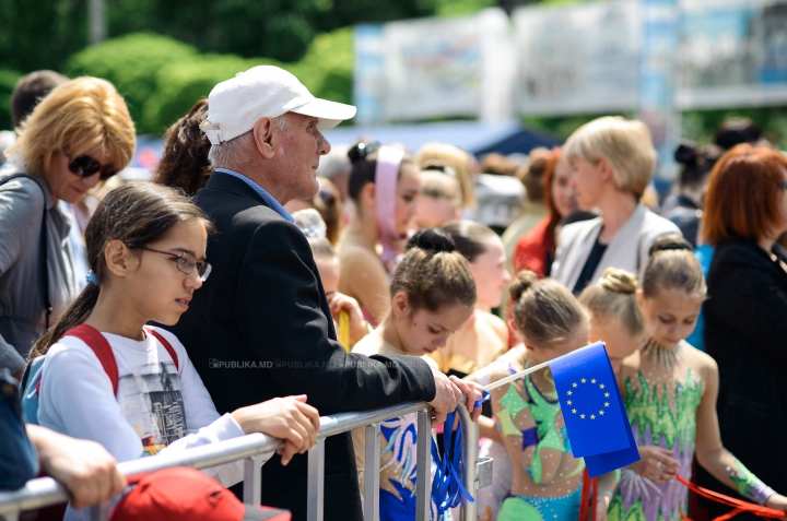 Delicii culinare în Orășelul European din Chișinău. Cum a surprins publicul ambasadorul UE în Moldova