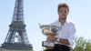 Stanislas Wawrinka a participat la o şedinţă foto cu trofeul câştigat la Roland Garros