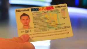 LOCURILE unde se FALSIFICAU cărțile de identitate românești, DESCOPERITE. Două persoane au fost reținute (VIDEO)