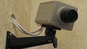 Prinsă pe picior greşit! O tânără din Cahul, filmată într-un moment ruşinos  (VIDEO)