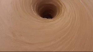 FENOMENUL STRANIU care i-a uimit pe oameni şi a stârnit discuţii aprinse pe Internet (VIDEO)