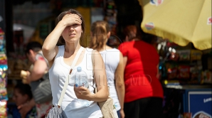 Temperaturi CANICULARE în următoarele zile. Când ar putea să plouă