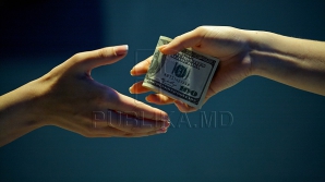 ŢĂRILE ameninţate cel mai mult de CORUPŢIE. Câţi bani se dau anual, la nivel global, pentru mită