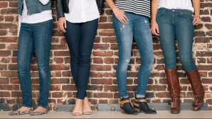 Medicii trag un semnal de alarmă! De ce nu este bine să purtaţi blugi mulaţi pe corp