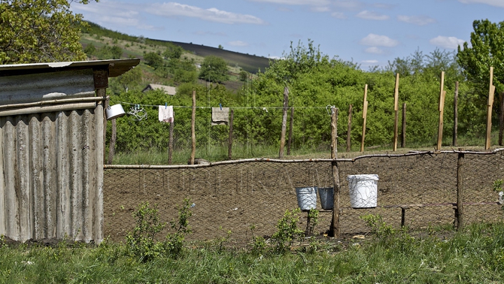 Satul ABANDONAT care FASCINEAZĂ prin FUMUSEŢEA şi MISTERELE lui (FOTO)