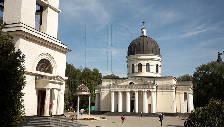 REACŢIA Mitropoliei Moldovei privind organizarea concertului dedicat Zilei Rusiei în scuarul Catedralei