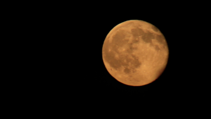 Pentru prima dată în ultimele patru decenii. Poze SPECTACULOASE cu Luna PLINĂ de Crăciun