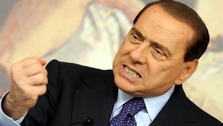 Berlusconi, OBLIGAT să plătescă milioane de euro fostei soții