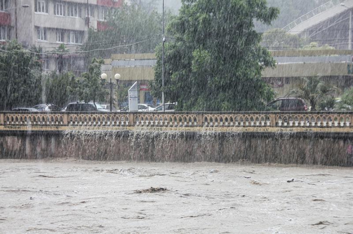 POTOP în Soci! Puhoaiele nu au avut milă de oraş, oameni şi bunurile lor (FOTOREPORT)