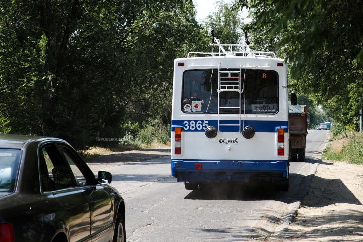 Lansare cu iz electoral! Troleibuzul fără fir a făcut prima călătorie prin Capitală (FOTOREPORT)