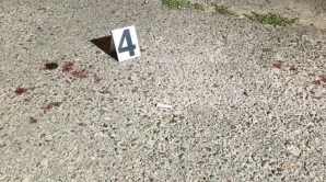 NOAPTE SÂNGEROASĂ la Kiev! Doi oameni au fost împuşcaţi într-un parc