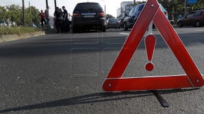 Maşina deputatului PCRM Artur Reşetnicov, implicată într-un accident pe strada Bucureşti (VIDEO)