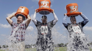"Ice Bucket Challenge", după un an. Ce s-a întâmplat cu banii strânşi pentru lupta împotriva maladiei ALS (VIDEO)