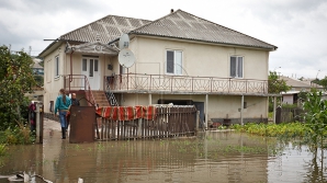 "Lucru de mântuială!" Viceministrul Construcțiilor, în inspecţie la Cotul Morii (VIDEO)