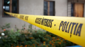 ÎNSPĂIMÂNTĂTOR! Un bărbat din Capitală s-a sinucis sub privirile trecătorilor (VIDEO)