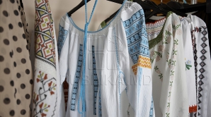 Bucate delicioase și haine tradiționale! Festivalul Iei, în plină desfășurare la Holercani 