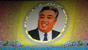 Moment de reculegere! Nord-coreenii îl comemorează pe fostul "lider suprem" Kim Il-sung